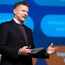 Veit S Convencion Comercial 1.jpg