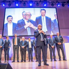 [Photo] Dominique GARNIER, Directeur Général et le Comité de Direction Générale de la BPALC