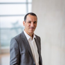 Stéphane Znaty, Directeur général adjoint finances.jpg