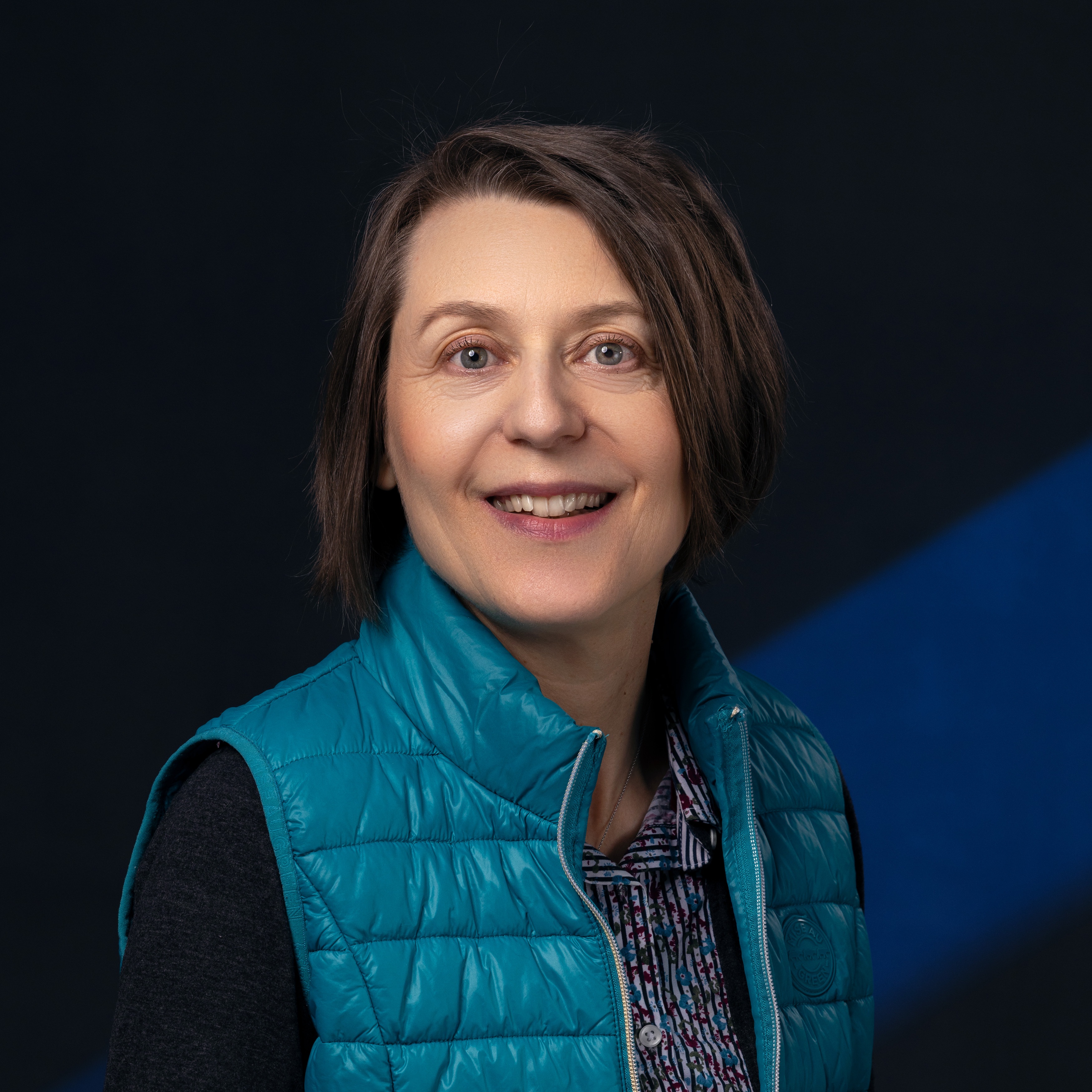 [Photo]  Isabelle LAURENT, Dirigeante Effective en charge du Secrétariat Général, embarquant la Direction des Contrats, la Direction des Paiements, le Juridique et les Achats.