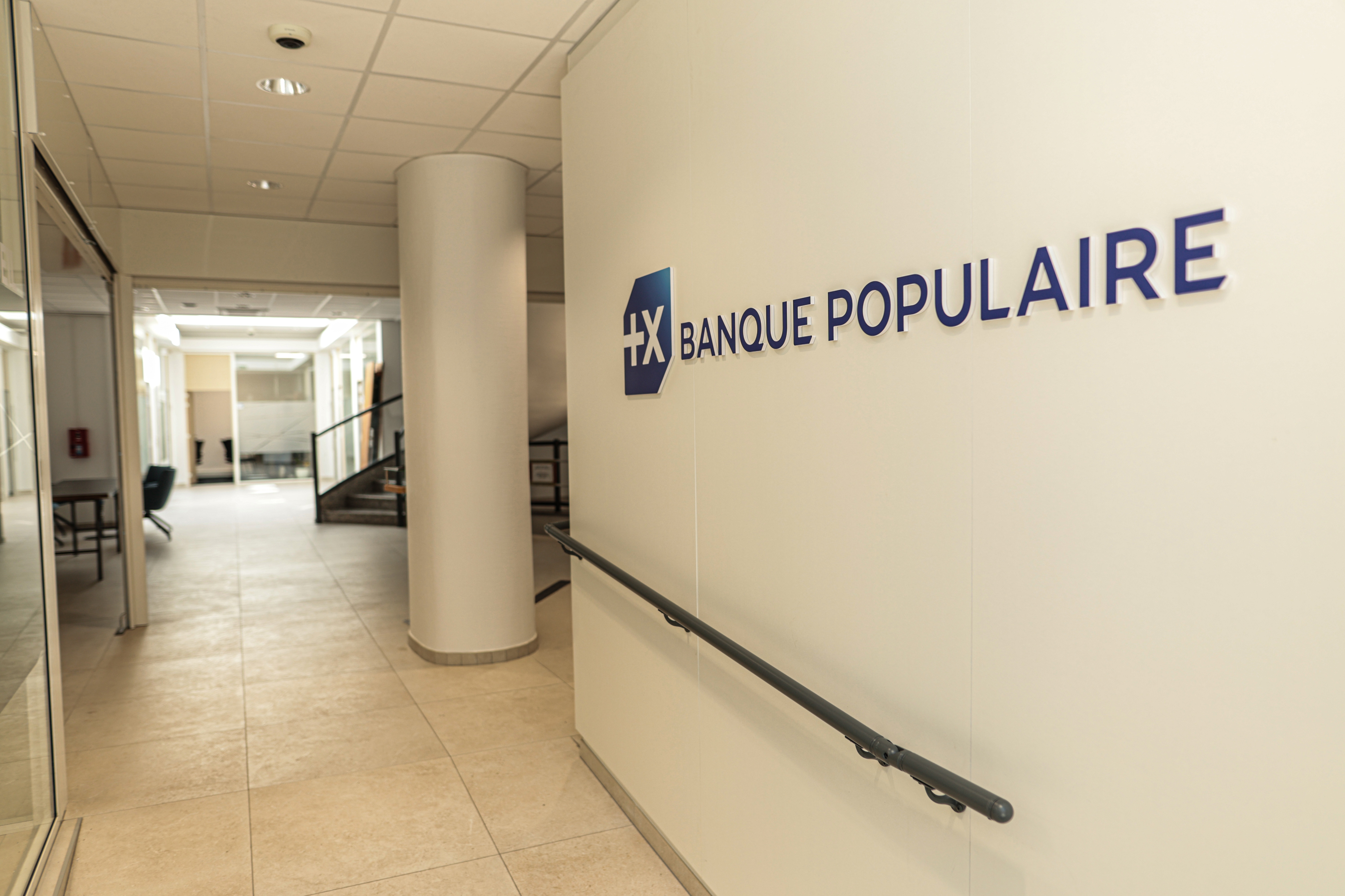 [Photo]  Entrée de l'agence BPALC