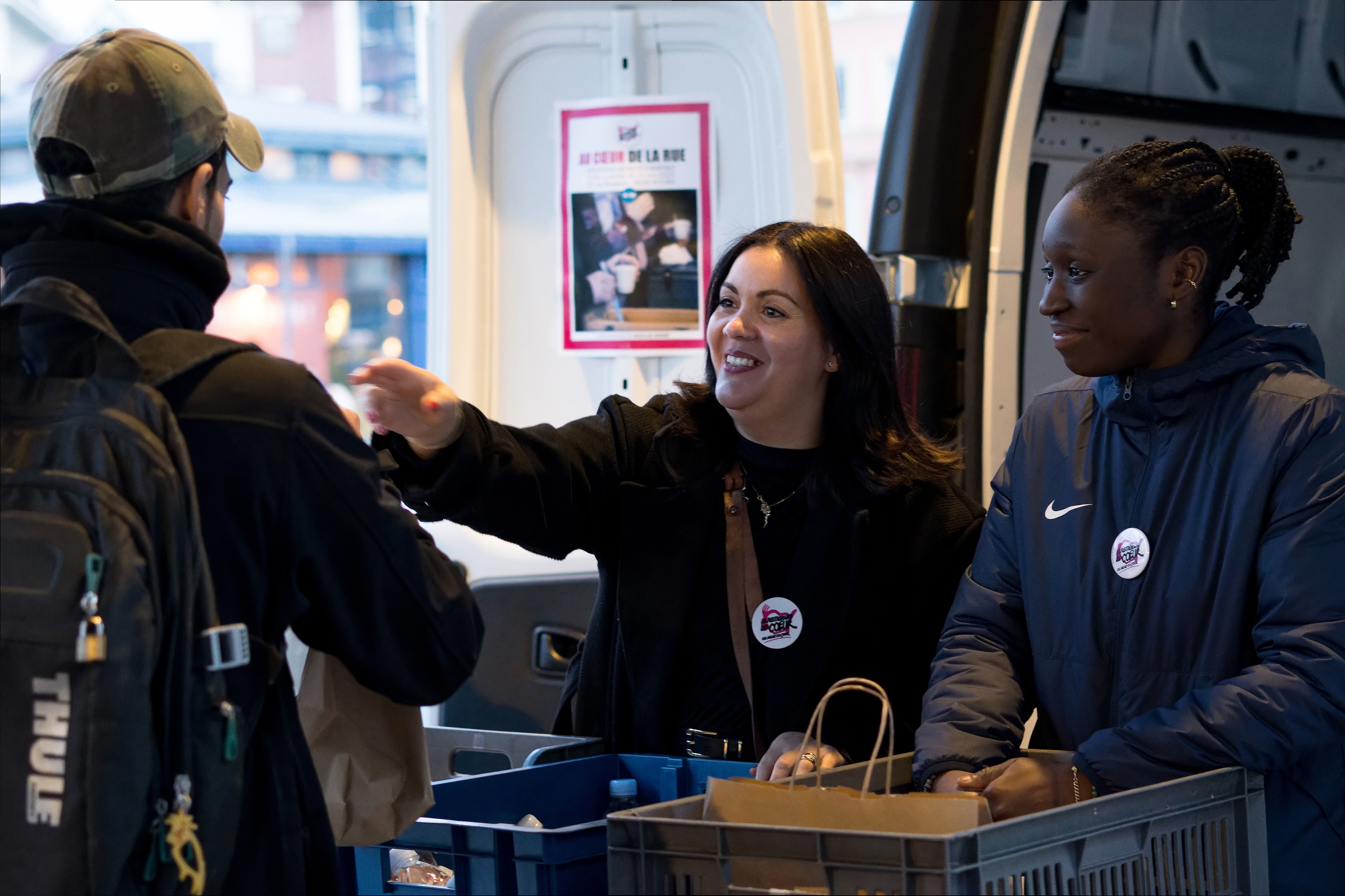 Restos du Cœur - Distribution de repas chauds - ©Nicolas Tanné 2023