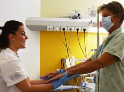 Malakoff Médéric Humanis soutient l’ouverture du pôle Sport & Cancer de l’Hôpital Saint-Antoine à Paris