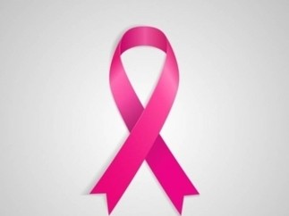 Allianz se tiñe de rosa para contribuir a la concienciación contra el cáncer de mama