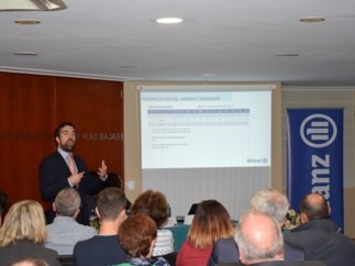 Allianz organiza más de un centenar de jornadas de formación financiera para sus clientes