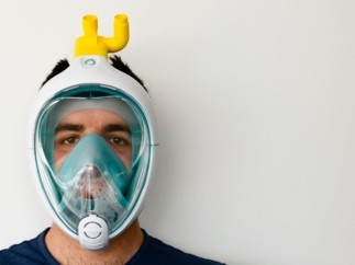 La Start-up d’innovation Italienne Isinoova crée un masque d'urgence pour ventilateurs d'hôpital à partir d’un masque de plongée Décathlon
