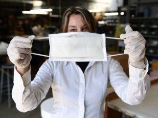 Bénéteau fait don de plus de 2400 masques, 400 combinaisons de protection, 100 litres gels hydro alcooliques et de gants