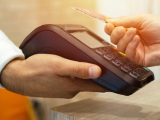 Dès le 11 mai, les Banques Populaires et les Caisses d’Epargne permettront aux 13 millions de leurs clients détenteurs d’une carte bancaire de payer jusqu’à 50 € en sans contact