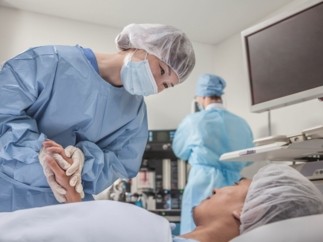 Les Caisses d’Epargne lancent un plan d’accompagnement des hôpitaux publics assorti d’une enveloppe de financement exceptionnelle de un milliard d’euros