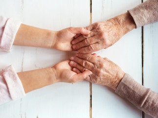 Aidants salariés : les « travailleurs de l’ombre »