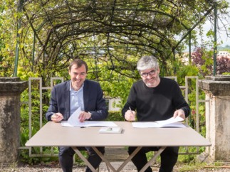 Au plus près des acteurs de la culture,  la Banque Populaire Auvergne Rhône Alpes renouvelle son soutien  aux Nuits de Fourvière pour l’édition 2021 qui marque les 75 ans du festival