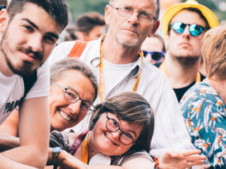 Handicap & Culture : Malakoff Humanis accompagne 16 festivals de musique en 2023 et publie un Livre blanc sur l’accessibilité de ces événements aux personnes en situation de handicap