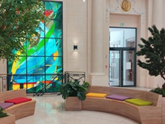 La Caisse d’Epargne Grand Est Europe manifeste son ancrage local en annonçant une nouvelle étape dans le plan de rénovation de ses locaux, au profit de ses clients et de ses collaborateurs.