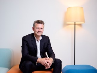 Allianz lanza “Un día con Veit Stutz”, un retrato del liderazgo que inspira talento y confianza en la industria aseguradora