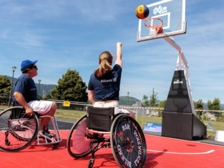 Allianz acerca el deporte adaptado a la ciudadanía en la Zona MoveNow Allianz en Bilbao Jokoan 2026