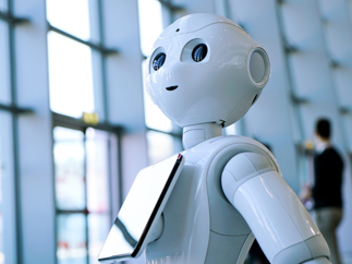 Le Médipôle Hôpital Privé, 1er établissement privé en France à accueillir le robot humanoïde Pepper pour faciliter les interventions chirurgicales des enfants
