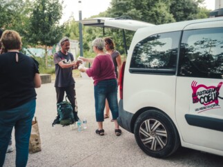 Grande pauvreté : une étude inédite révèle les parcours de millions de personnes à partir des données des Restos du Cœur