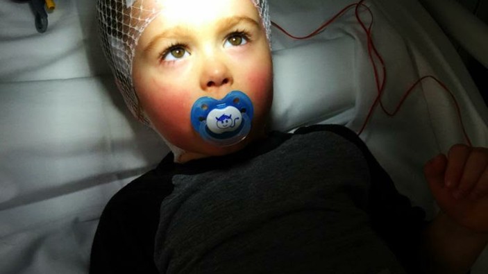 L’ESPOIR D’UN NOUVEAU TRAITEMENT : L’association VAINCRE L’ÉPILEPSIE INFANTILE lance un appel aux dons.