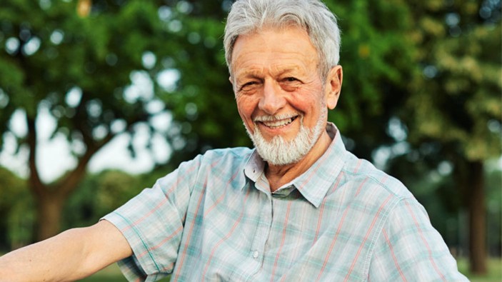 Vieillir en solo : « ne renonçons jamais à attendre quelque chose des autres… »