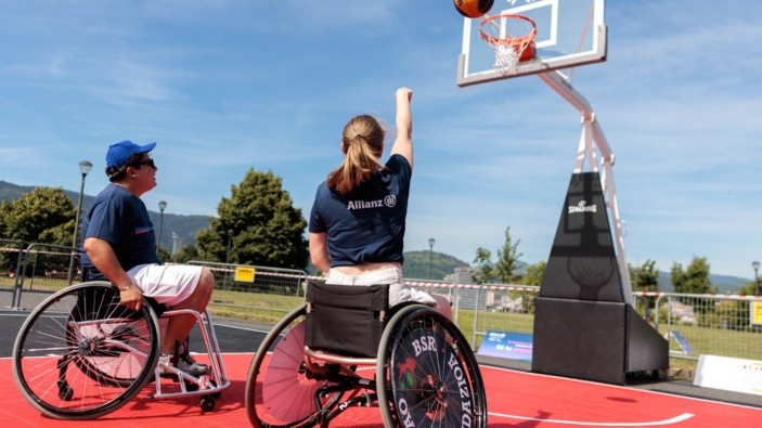 Allianz acerca el deporte adaptado a la ciudadanía en la Zona MoveNow Allianz en Bilbao Jokoan 2026