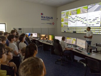 Introducing schoolchildren to the operations control center, Open Tour 2026 - Czech Republic