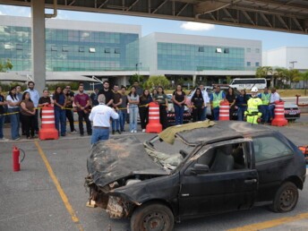 Via Cristais operators presenting a rescue simulation – Open Tour 2026, Brazil