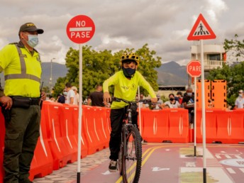In Colombia, Via 40 Express supports youth and soft mobility