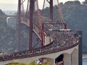 An exceptional Lisbon Half Marathon for the 60th anniversary of the 25 de Abril Bridge