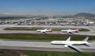 Avions sur piste, Aéroport de Santiago, Chili