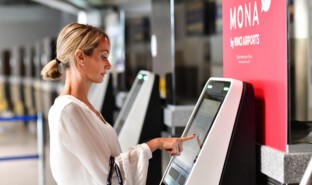 Borne d'enregistrement MONA, Aéroport de Lyon