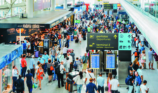 Passengers, airport