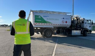 Camion SAF Toulon airport.jpg