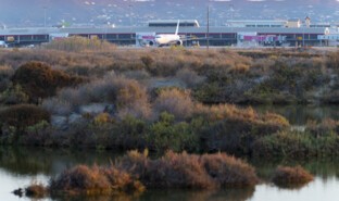 Faro airport.jpg