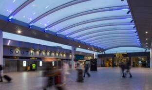 Gatwick South Terminal Forecourt (20).jpg