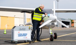 Avion 100% électrique -Aéroport Lyon-Bron.png