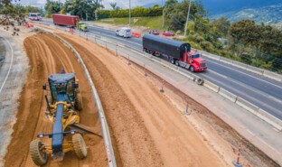 Pr 75 Av de obra Kartodromo- SilvaniaDJI_0229.jpg