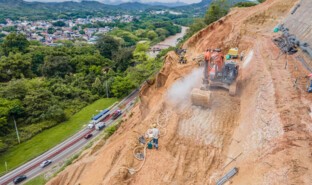 PR 25  taludes variante melgar-DJI_0438.jpg