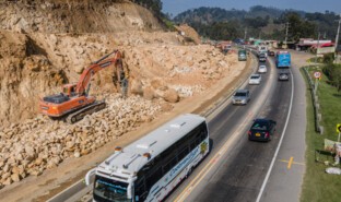 PR 106-103  Estabilización de taludes- GranadaDJI_0138.jpg