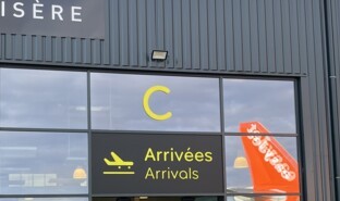 Aéroport Grenoble Alpes Isère - VINCI Airports (2).JPG
