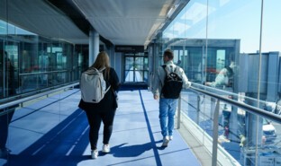 2025_passagers_aerogare©Nick_Resmann_Aéroport_Nantes_Atlantique-2.jpg