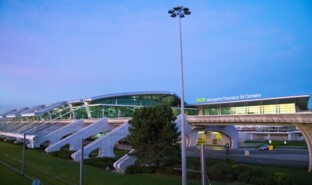 Porto Airport_3.jpg
