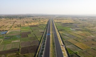 Mumbai-Pune Expressway_2.jpg