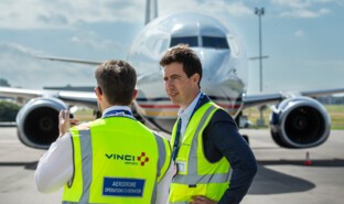 VINCI Airports jacket_7.jpg