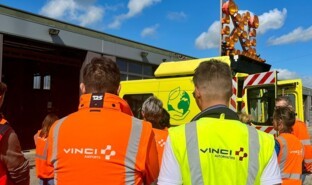 VINCI Autoroutes jackets_5.jpg