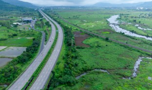 Mumbai-Pune Expressway_1.jpg