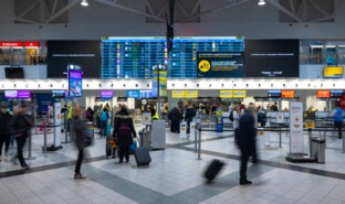 Airport passenger_7.jpg