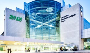 Lisbon Airport_2.jpg
