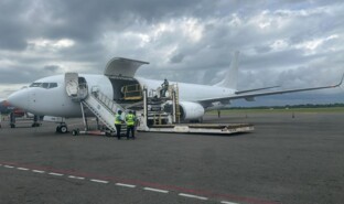 Avión de carga Boeing 737-800F de Copa Cargo en AILA