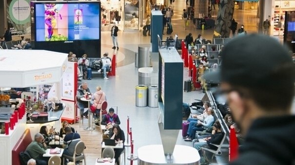 En première mondiale, VINCI Airports, World of Women et Code Green mettent en valeur l’art NFT dans un réseau mondial d’aéroports pour la Journée Internationale des Femmes.jpeg