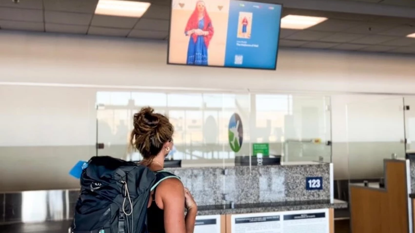 In world first, VINCI Airports, World of Women, and Code Green bring digital artworks to airports across the globe on international women’s day